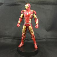 MARVEL UNIVERSE アイアンマンプレミアム1/10スケールフィギュア