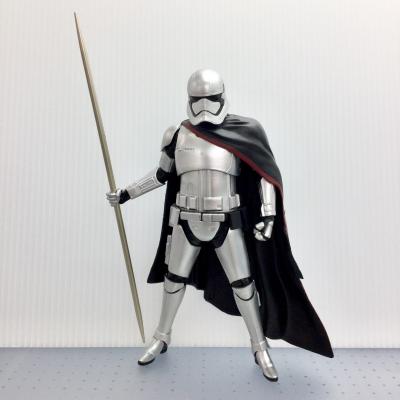 スター・ウォーズ／最後のジェダイ プレミアム1／10スケールフィギュア＃キャプテン・ファズマ